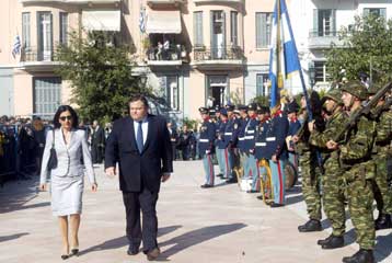 Έλεγχο των αρχαιοτήτων που εντοπίστηκαν σε αποθήκες του εξωτερικού ζήτησε ο Βενιζέλος