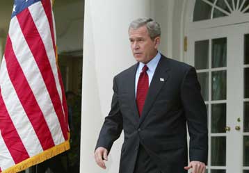 Ξένοι τρομοκράτες και οπαδοί του Μπάαθ οι δράστες των επιθέσεων, δήλωσε ο Τζ.Μπους