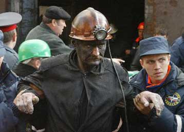 Ζωντανοί 11 ανθρακωρύχοι στο Ροστόβ, νέο δυστύχημα όμως σε ρωσικό ορυχείο