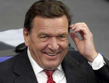 Διήμερη περιοδεία στα Βαλκάνια αρχίζει ο Γερμανός καγκελάριος Γκέρχαρντ Σρέντερ