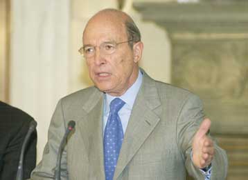 Ξανά στη θέση του αντιπροέδρου της Σοσιαλιστικής Διεθνούς ο Κ.Σημίτης