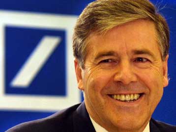 Κέρδη για δεύτερο συνεχόμενο τρίμηνο ανακοίνωσε η Deutsche Bank