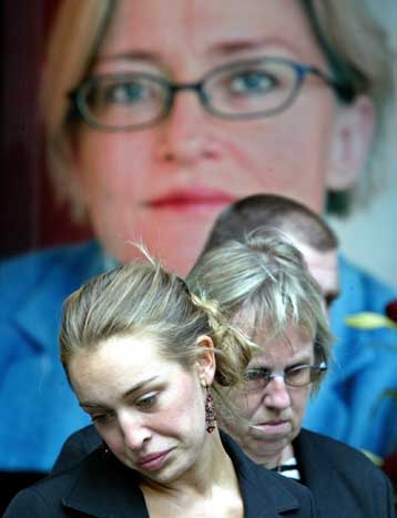 Πλήγμα για την ανοιχτή κοινωνία της Ευρώπης η δολοφονία της Ανα Λιντ