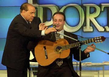 Θέση και στο καλλιτεχνικό στερέωμα διεκδικεί ο… στιχουργός Σίλβιο Μπερλουσκόνι