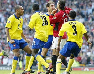 Τρεις αγωνιστικές η τιμωρία του Κόουλ και πολλές άλλες ποινές για την Αρσεναλ