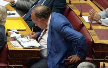 Ικανοποίηση στο ΠΑΣΟΚ για την ανάθεση του προεκλογικού αγώνα στον Θεόδωρο Πάγκαλο