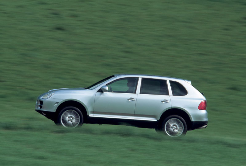 Cayenne Targa ετοιμάζει η Porsche