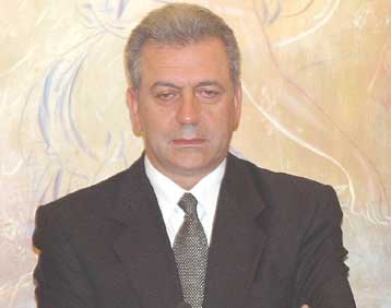 Το αργότερο έως το τέλος του 2003 η επιστροφή του Δ.Αβραμόπουλου στη Νέα Δημοκρατία