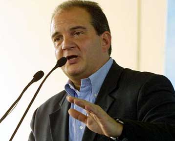 Αμεση προσφυγή στις κάλπες ζήτησε εκ νέου ο Κώστας Καραμανλής