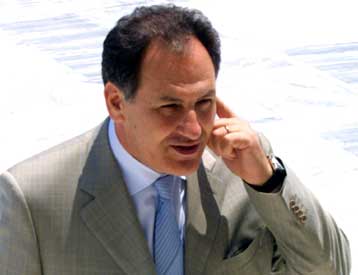 Παραμένει εκτός Χαριλάου Τρικούπη ο Κώστας Λαλιώτης, παρά την πρόσκληση Πάγκαλου