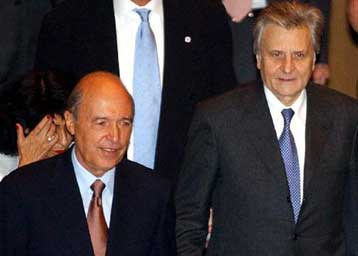 Η εποπτεία των τραπεζών σημαντικότερο έργο της ΤτΕ, υπογραμμίζει ο Κ.Σημίτης