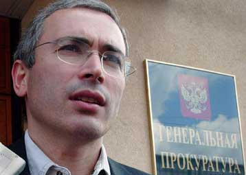 Νέο κεφάλαιο στην υπόθεση Yukos με την παραίτηση του Μιχαήλ Χοντορκόφσκι