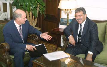 Εμπλοκή παρουσιάστηκε στη συμφωνία Ελλάδος – Τουρκίας για τους αεροδιαδρόμους