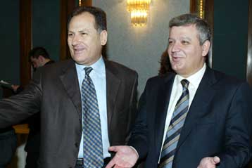 Αγνοια δηλώνει η κυβέρνηση για τα σχόλια Λαλιώτη σχετικά με την ανάδειξη Πάγκαλου