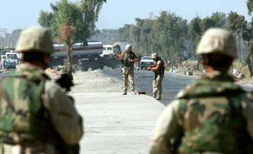 Τρεις τραυματίες σε επίθεση κοντά στο αρχηγείο της μεταβατικής διοίκησης στη Βαγδάτη