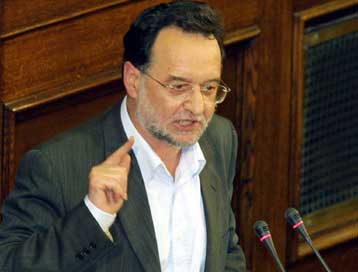 Το εξοπλιστικό πρόγραμμα στο επίκεντρο αντιπαράθεσης ΣΥΝ – υπουργείου Εθνικής Αμυνας