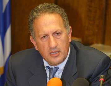 Μεγαλύτερο έλεγχο των προεκλογικών δαπανών επιχειρεί νομοσχέδιο του ΥΠΕΣ