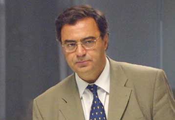 «Φρένο» σε τιμολόγια και δαπάνες των ΔΕΚΟ βάζει η κυβέρνηση