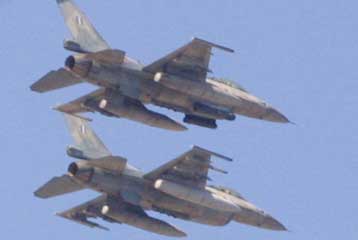 Σε επανεξέταση της συμφωνίας για τον εξοπλισμό των F-16 προχωρά το ΥΕΘΑ