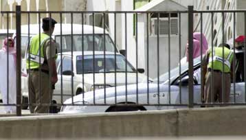 Τρεις νεκροί σε επιχειρήσεις της αστυνομίας κατά εξτρεμιστών στη Σαουδική Αραβία