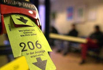 Οριακή πτώση της ανεργίας στη Γερμανία τον Οκτώβριο