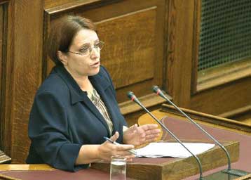 Την υποστήριξη του ΚΚΕ στα οικονομικά αιτήματα των δικαστικών εξέφρασε η Παπαρήγα