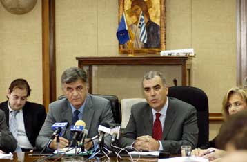 Νομοσχέδιο κατά των αθέμιτων διακρίσεων παρουσίασαν Φ.Πετσάλνικος και Δ.Ρέππας