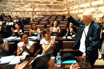 Σε κλίμα συγκίνησης η Εταιρεία Συγγραφέων τίμησε τον Αντώνη Σαμαράκη