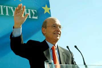 Έκκληση Κ.Σημίτη «να ακυρωθεί κάθε σενάριο αναχρονισμού»