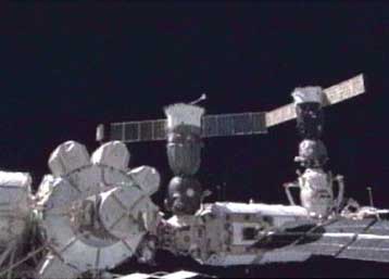 Η καθήλωση των διαστημικών λεωφορείων επηρεάζει τον Διεθνή Διαστημικό Σταθμό