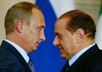 Η Κομισιόν διαχωρίζει τη θέση της από τις δηλώσεις Μπερλουσκόνι για Yukos-Τσετσενία