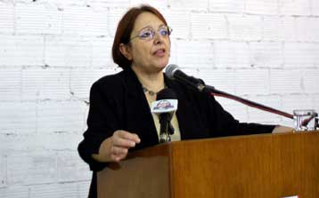 Γενναίες αυξήσεις στις συντάξεις ζητά η Αλέκα Παπαρήγα