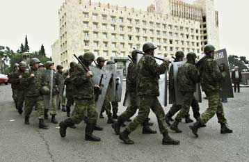 Πολλοί τραυματίες κατά την επίθεση ενόπλων σε εκδήλωση της αντιπολίτευσης στη Γεωργία