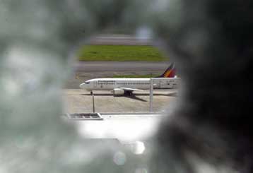 Νεκροί οι δύο καταληψίες του πύργου ελέγχου του αεροδρομίου της Μανίλα