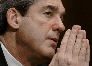 Νέες έρευνες για την υπόθεση της 17 Νοέμβρη φέρεται να ζήτησε ο αρχηγός του FBI