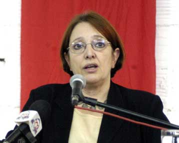 Ζημιογόνα θα ήταν μία σύμπραξη του ΚΚΕ με τον ΣΥΝ, κατά την Αλέκα Παπαρήγα