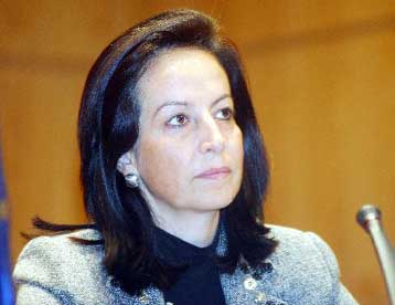 Το ΠΑΣΟΚ να υιοθετήσει το ελάχιστο εγγυημένο εισόδημα, προτείνει η Α.Διαμαντοπούλου