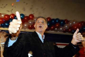 Μεγάλη νίκη της αντιπολίτευσης στον πρώτο γύρο των προεδρικών εκλογών στη Γουατεμάλα