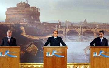 Σίλβιο Μπερλουσκόνι και Ρομάνο Πρόντι ανακαλούνται στην… τάξη από τον Πατ Κοξ