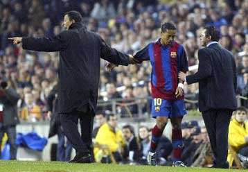 Πέντε εβδομάδες εκτός γηπέδων θα μείνει ο Ροναλντίνιο