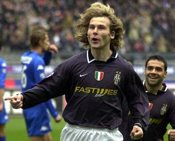 Μεγάλα ονόματα του ποδοσφαίρου διεκδικούν τη «Χρυσή Μπάλα»