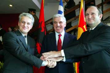 Ενισχύουν την αμυντική συνεργασία Ελλάδα, Αλβανία και ΠΓΔΜ