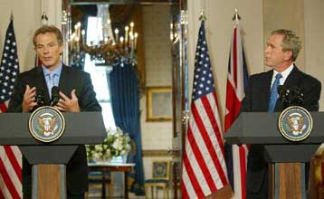 Γεφύρωση του χάσματος ΕΕ-ΗΠΑ ζητά ο Μπλερ εν όψει της επίσκεψης Μπους στη Βρετανία