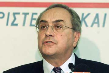 Επίθεση Κωνσταντόπουλου κατά ΠΑΣΟΚ και ΝΔ