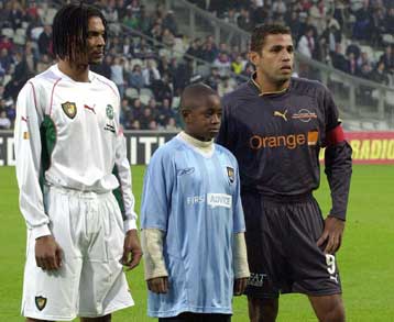 Τελευταίο «αντίο» από τον κόσμο του ποδοσφαίρου στον Μαρκ Βιβιέν Φοέ