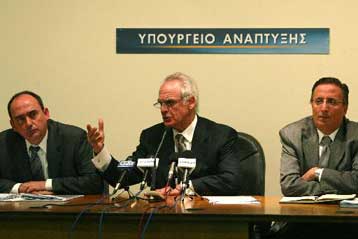 Επέμβαση της Επιτροπής Ανταγωνισμού για τα ακριβά καύσιμα ζητά ο Ακης Τσοχατζόπουλος