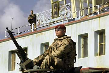 Τουλάχιστον τέσσερις νεκροί σε επίθεση εναντίον αμερικανικής φάλαγγας στο Αφγανιστάν