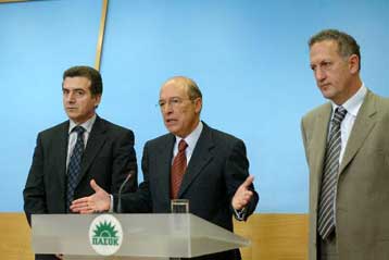 Δημόσιο διάλογο για το νέο σύστημα διοίκησης της χώρας ανοίγει η κυβέρνηση