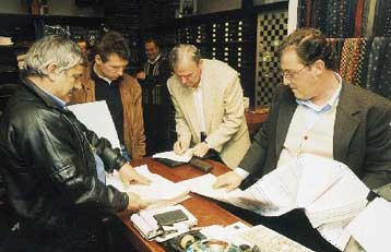 Στα 2,2 δισ. ευρώ οι βεβαιωμένοι πρόσθετοι φόροι στο δεκάμηνο