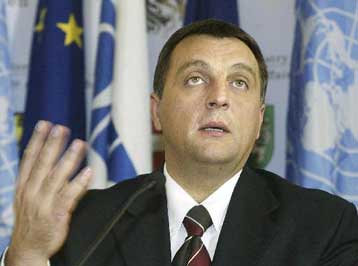 Πρόωρες βουλευτικές εκλογές προκηρύχθηκαν στη Σερβία για τις 28 Δεκεμβρίου